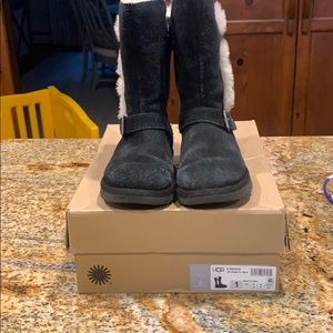 Kids ugg Magda boot size 1